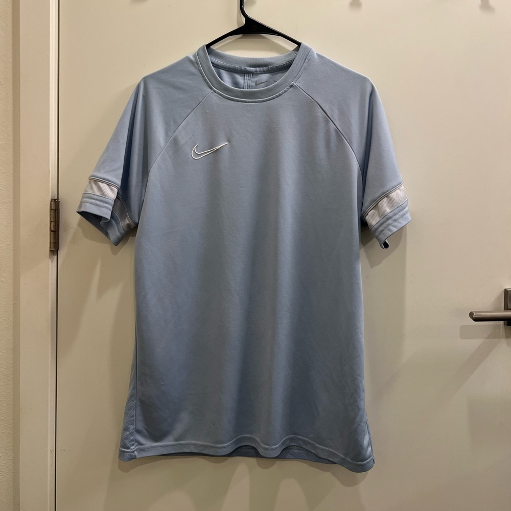 Nike Men Tshirt L (fits as M)